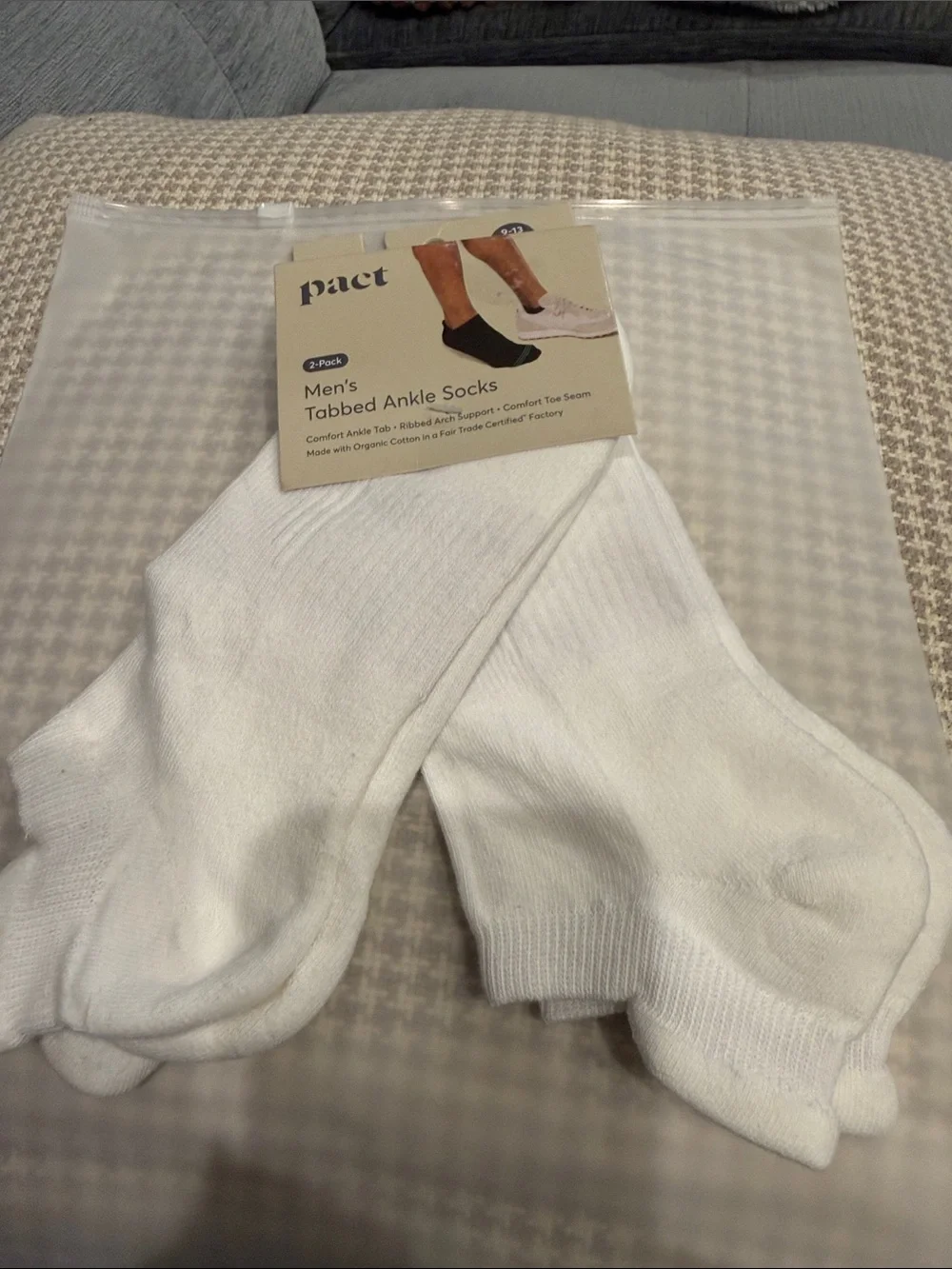 Pact Men's Organic Blend-3-Pack Socks - White Ankle & Green with Rust Stripes